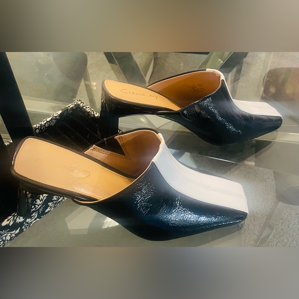 Sam Edelman black and white square heel pumps